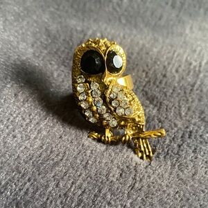Gold tones Rhinestone Cocktail Owl Ring with Black Accents